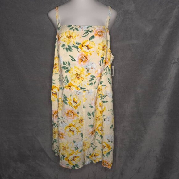 Old Navy Womens Cami Romper 3X Plus Floral Adjustable Straps Pull On - Picture 2 of 7